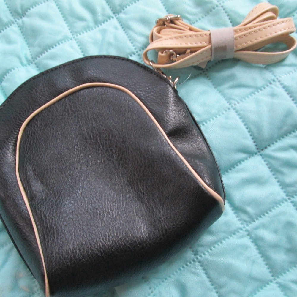 vegan leather crossbody Bijoux Terner Black/Tan Zipper